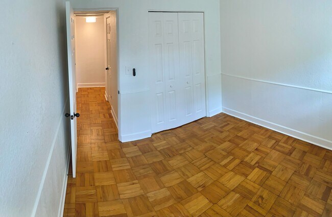 Building Photo - 1817 Loch Berry Rd