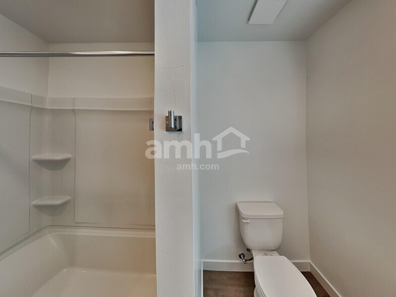 Building Photo - 7344 S Avenida Obelo