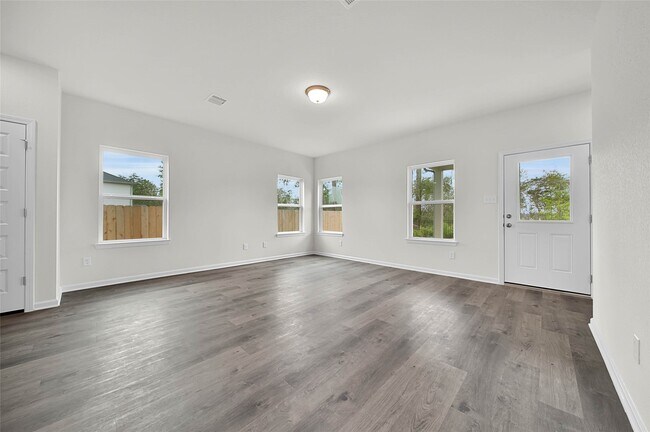 Building Photo - 16478 Branchers Dr