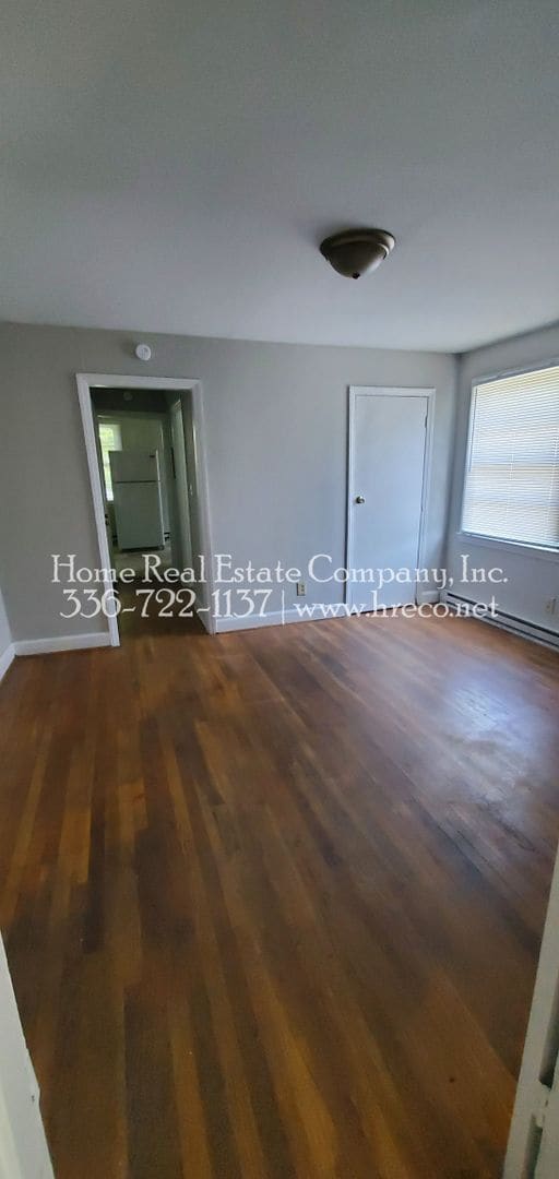 Building Photo - 834 Gray Ave NE