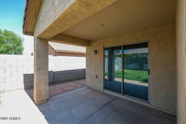 Building Photo - 2281 W Gold Dust Ave