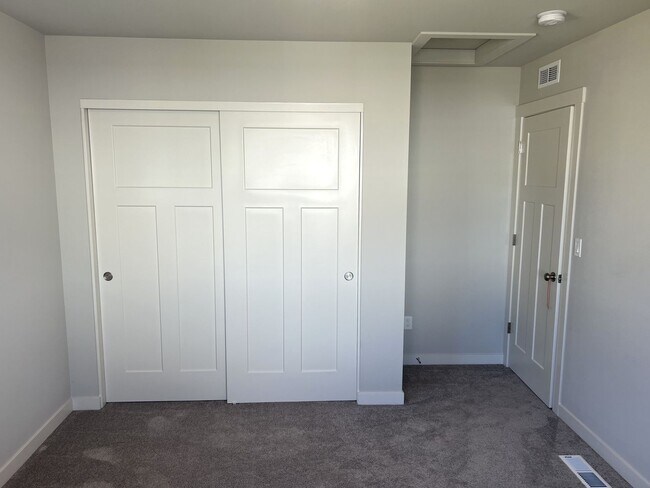 Building Photo - Beautiful Beaverton 4 Bedroom Home with Open Floor Plan, Deck & Upstairs Bonus Room