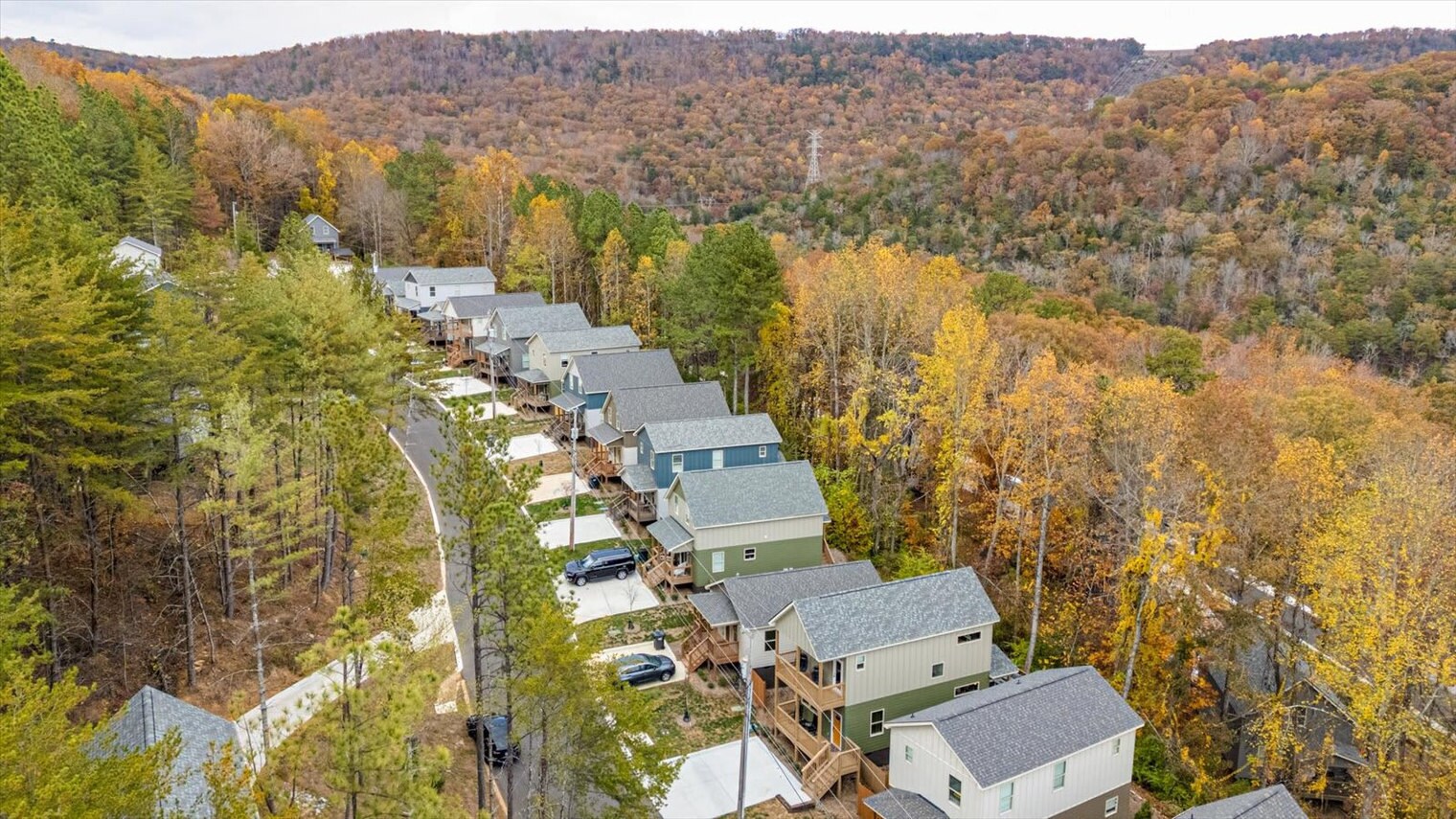 Building Photo - 323 Kelly's Ferry Pl