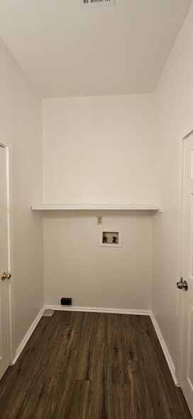 Building Photo - 285 Hickory Rd