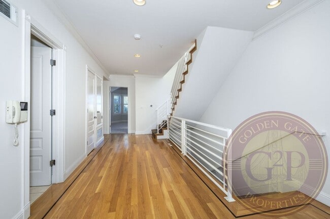 Building Photo - Noe Valley - 4 BR, 3 BA Condo 2,326 Sq. Ft. - 3D Virtual Tour, Roof Deck, Parking and Storage