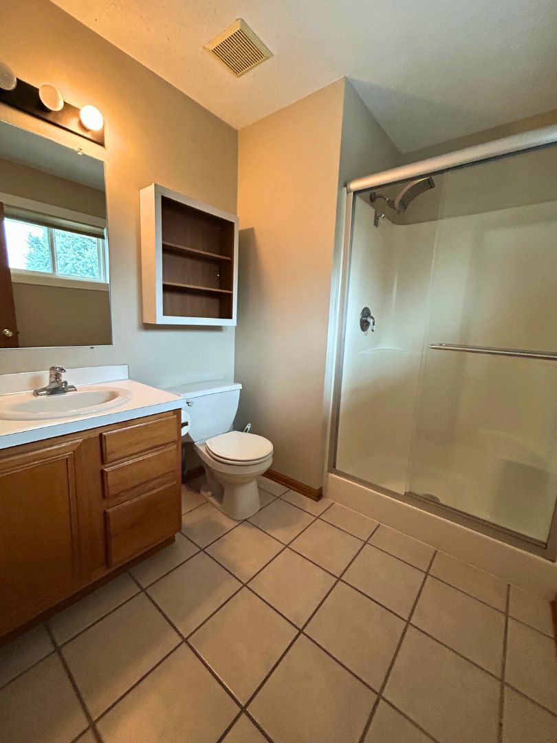 Building Photo - 5310 S 78th St