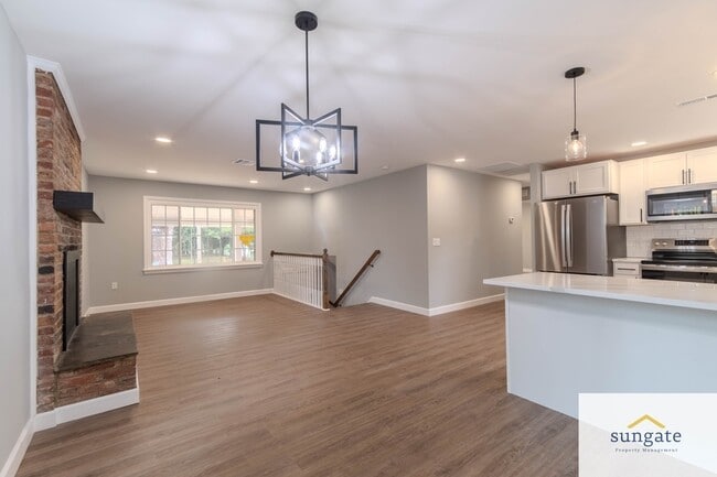 Building Photo - 11319 Harding Rd