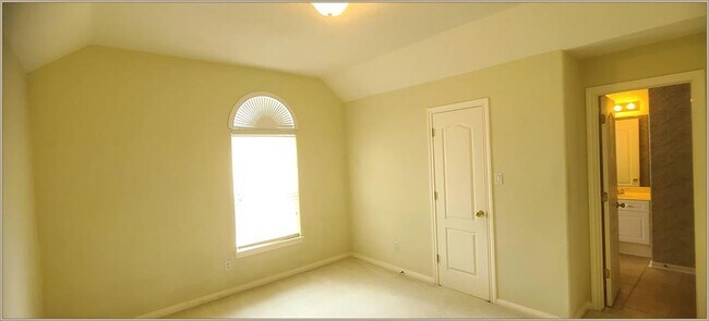 Building Photo - 12906 Silent Shore