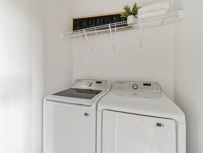 Building Photo - 15588 Rocklyn Place