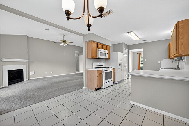 Building Photo - 8827 Boulder Springs Dr