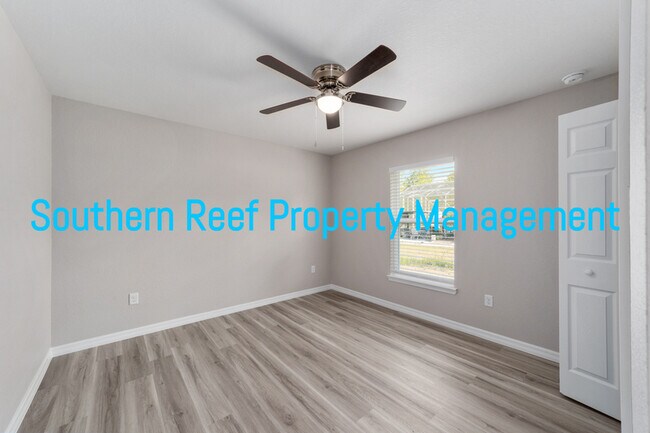 Building Photo - 6589 SW 144th Street Rd