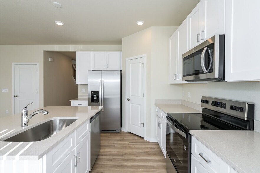 Building Photo - 1448 Orchard St