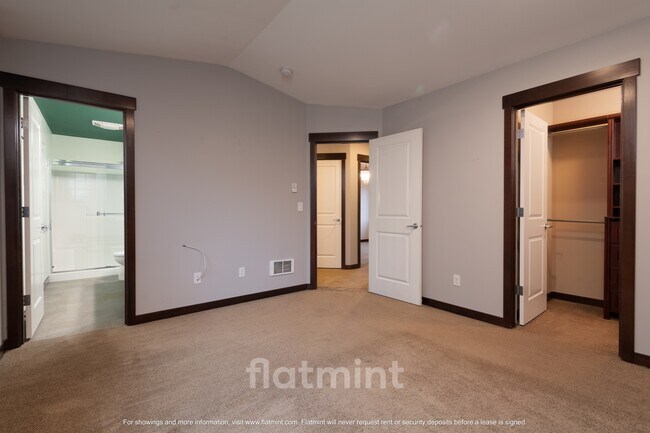 Building Photo - 14018 9th Pl W