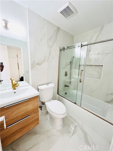 Building Photo - 2022 S Bon View Ave