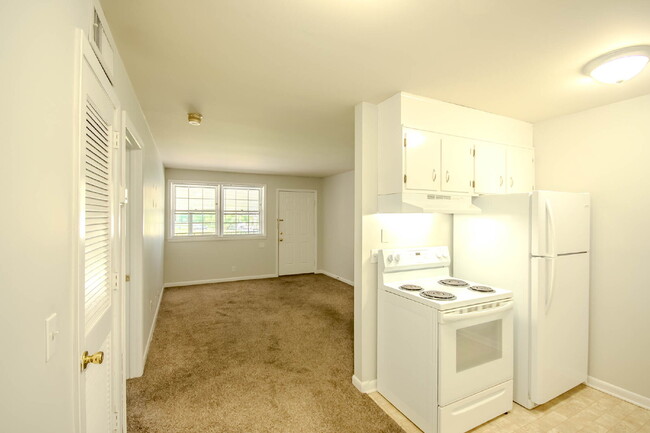 Building Photo - Amazing Location! View of Centennial Park!...