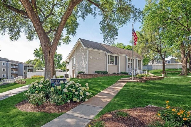 Building Photo - Grover Square Apartments