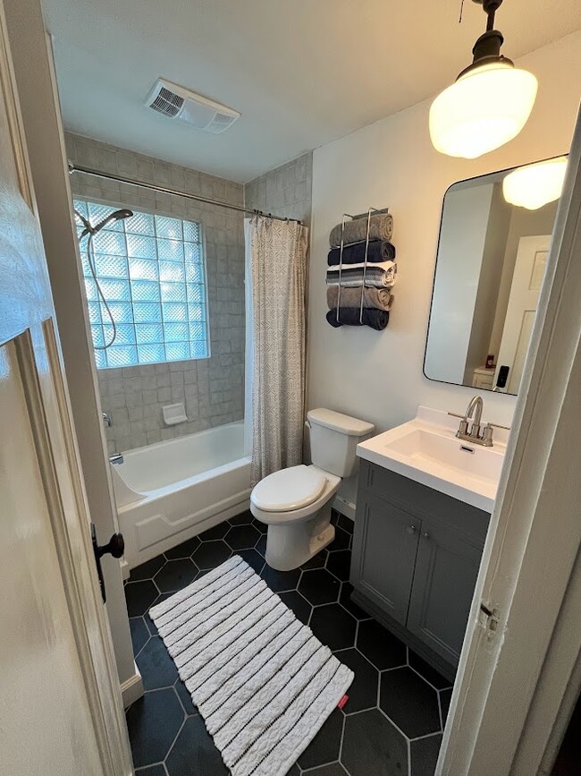 upstairs full bath - 2406 Salutaris Ave