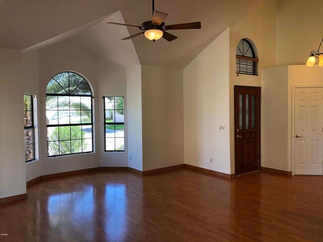 Building Photo - 16226 S 37th Way