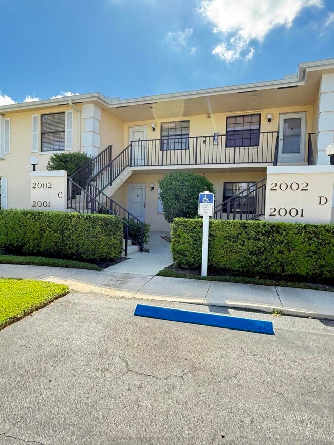 Building Photo - 2002 Keystone Dr
