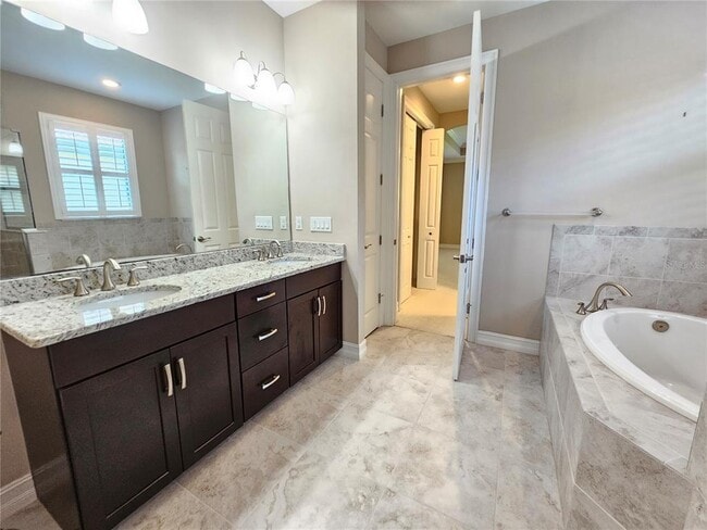 Building Photo - 1020 Bradberry Dr