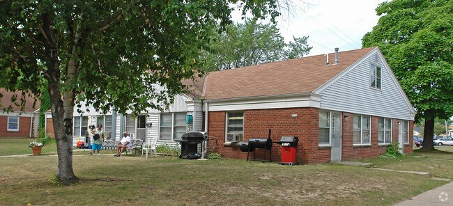 Building Photo - 3955 N 86th St