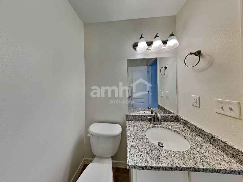 Building Photo - 6753 Mary Leizan Ln