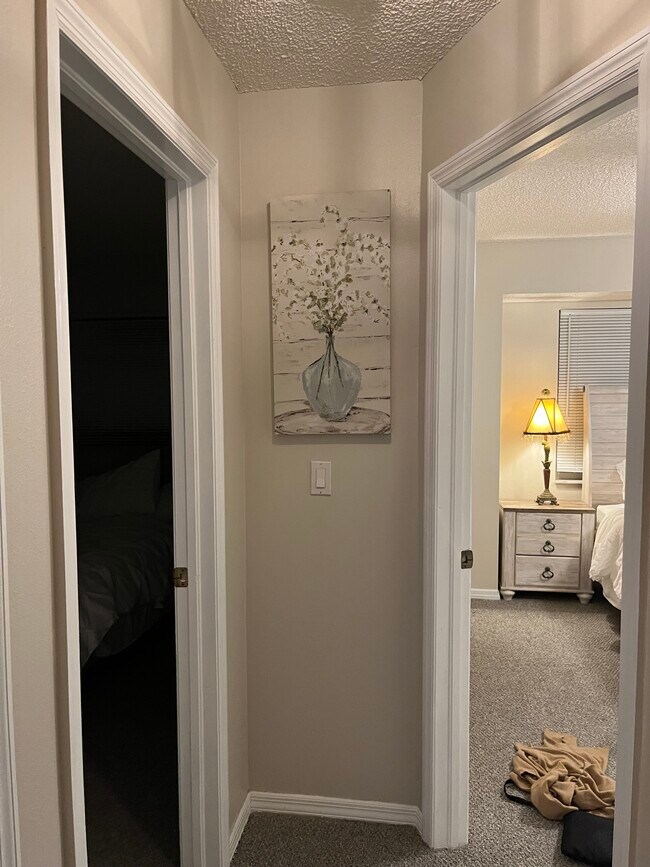 Building Photo - 3193 Desoto Dr