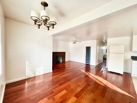 Building Photo - 451 27th St