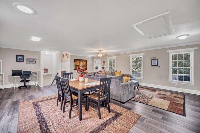 Building Photo - 83 Summit Ridge Cir SE