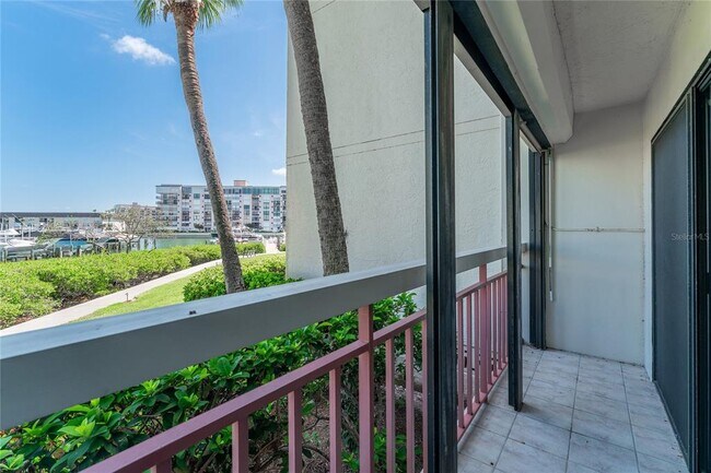 Building Photo - 7907 Sailboat Key Blvd S
