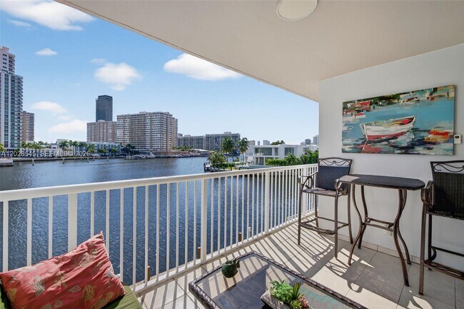 Building Photo - 121 Golden Isles Dr