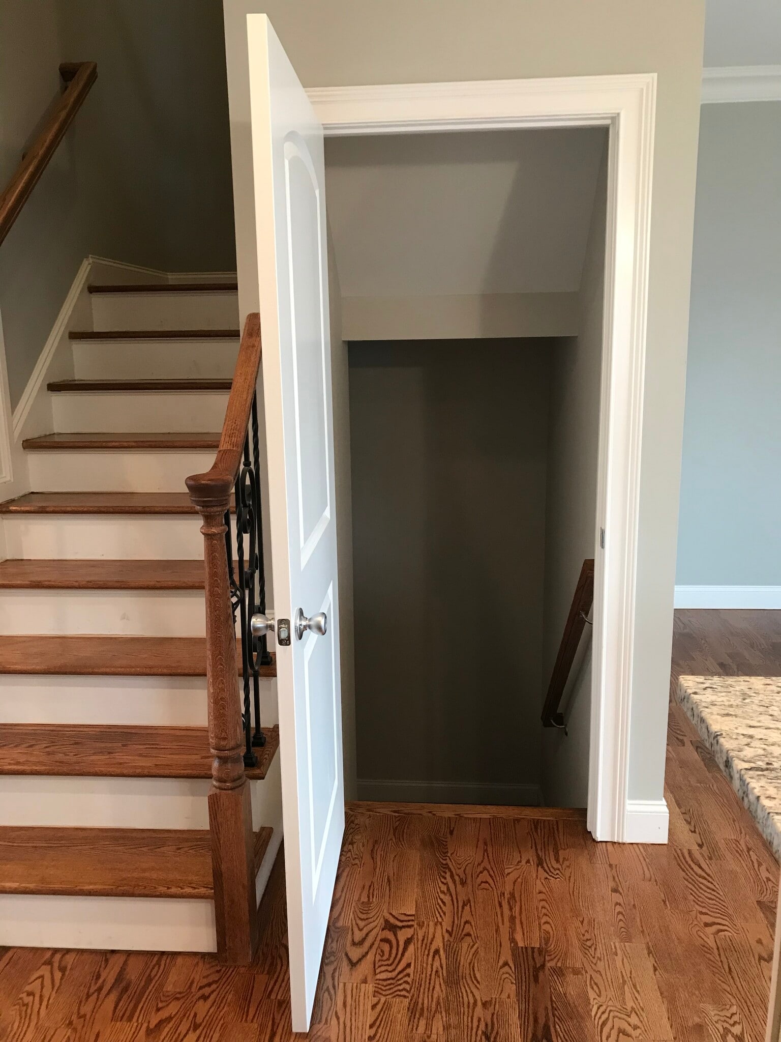 Basement Entry - 29 Pleasant Ave