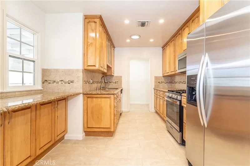 Building Photo - 7916 Limerick Ave