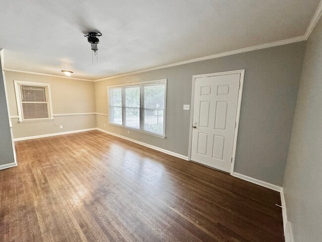 Building Photo - 4914 Childs Dr