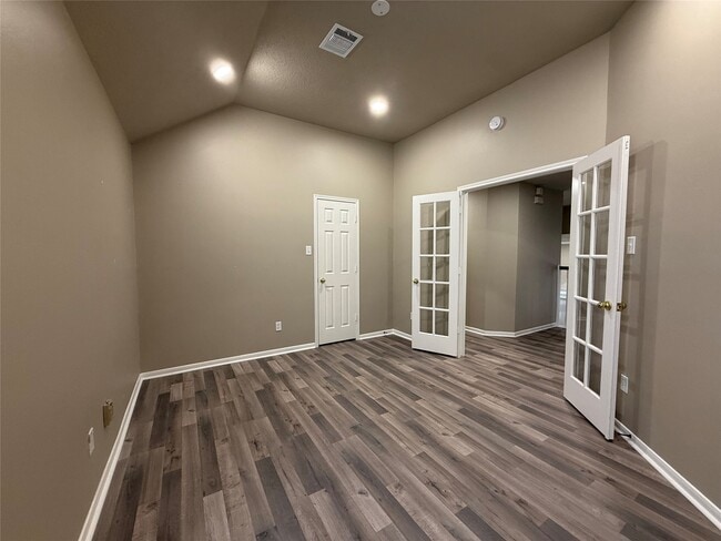 Building Photo - 9634 Therrell Dr