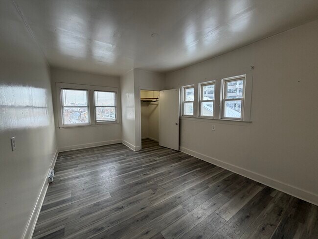 Building Photo - 202 Union Pl