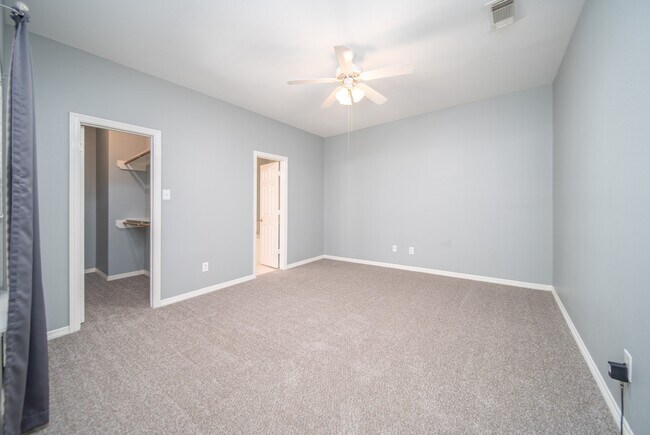 Building Photo - 21323 Sweet Grass Ln