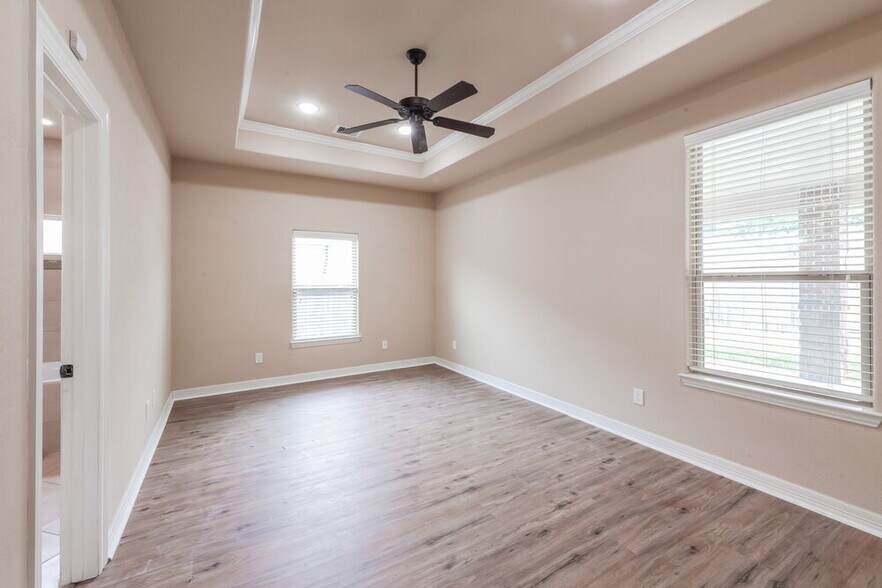 Building Photo - 23733 Briar Tree Dr