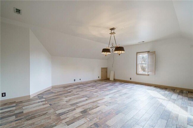 Building Photo - 521 Brendlynn Ct