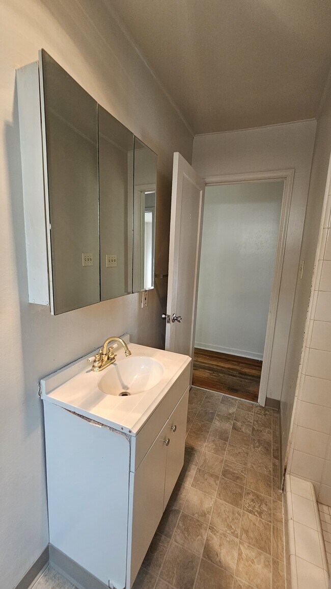 Building Photo - 2545 Nevada Ave