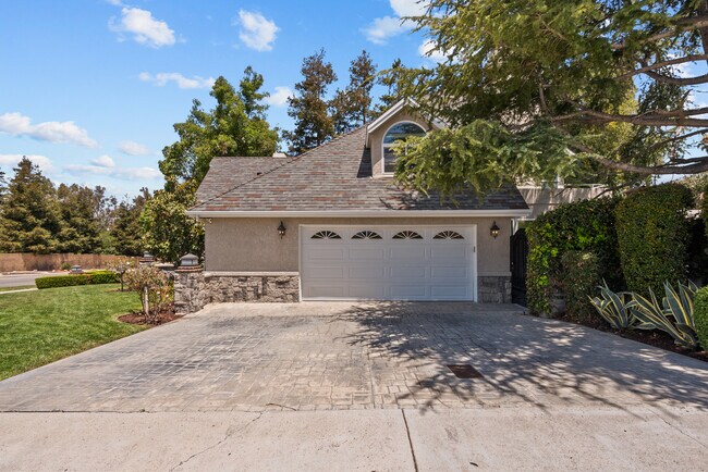 Building Photo - 618 Sinaloa Rd