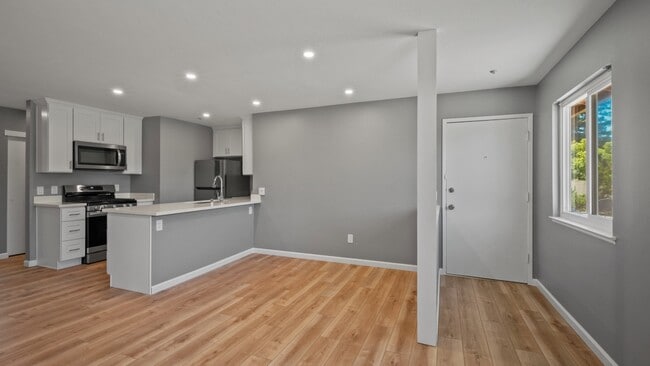 Building Photo - 2306 Heidi Pl