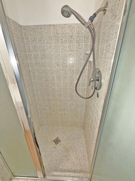 Building Photo - 1330 N Gardner St