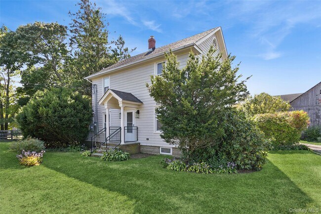 Primary Photo - 335 Herricks Ln