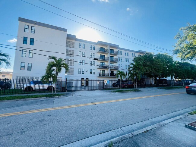 Primary Photo - 6950 W 6th Ave