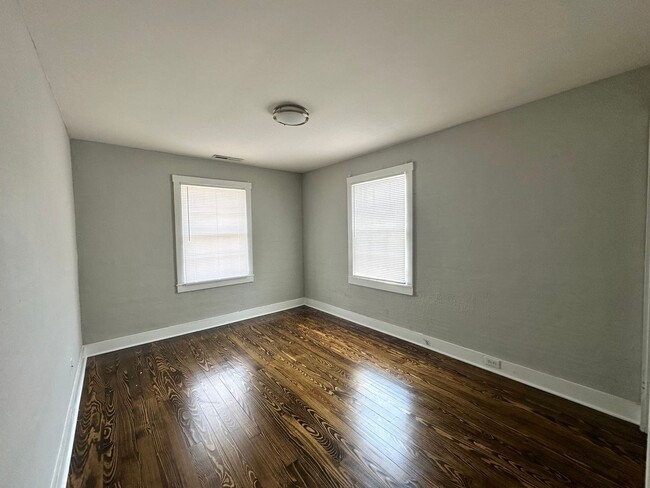 Building Photo - COMING FRIDAY!!!  Renovation Complete!   N...