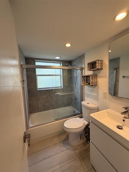 Building Photo - 680 NE 64th St