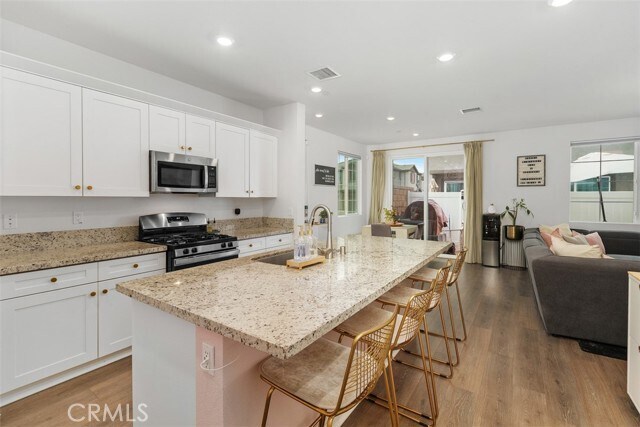 Building Photo - 32600 Manhattan Ave