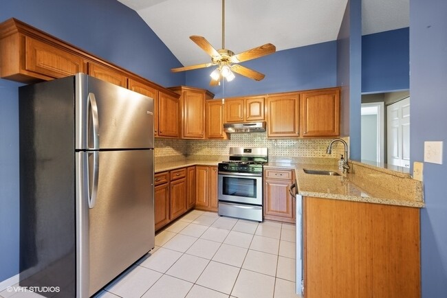 Building Photo - 2108 Navarone Dr