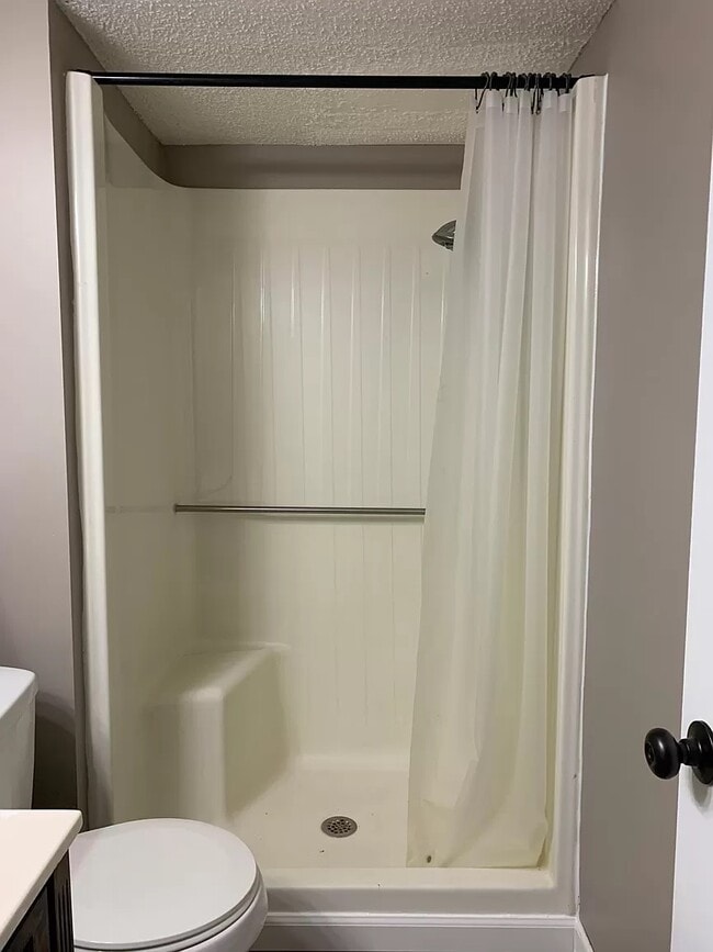 Building Photo - 601 SE 110th Rd